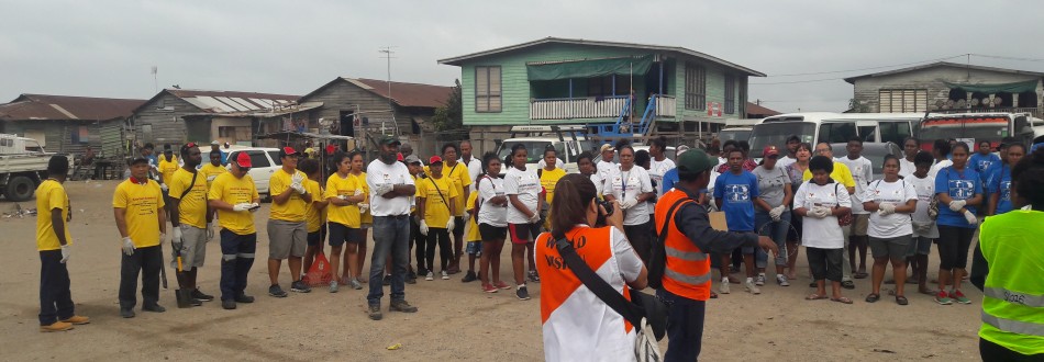 KA supports World Vision Hanuabada community clean-up